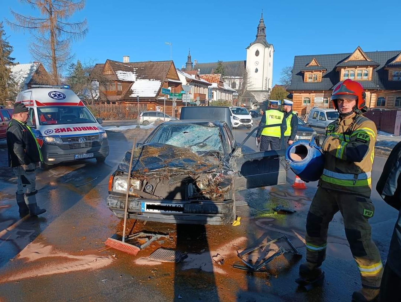 Zderzenie Samochod W Na Ulicy Tatrza Skiej W Poroninie Zdj Cia