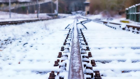Gorlice, powiat gorlicki, alarm bombowy, alarm na torach, zgłoszenie o bombie na torach, akcja służb