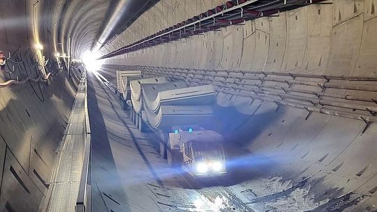 Tunel, Pisarzowa, Podłęże, Piekiełko, linia kolejowa, tunel kolejowy, Sądecczyzna, wypadek w tunelu, poważny wypadek, na sygnale