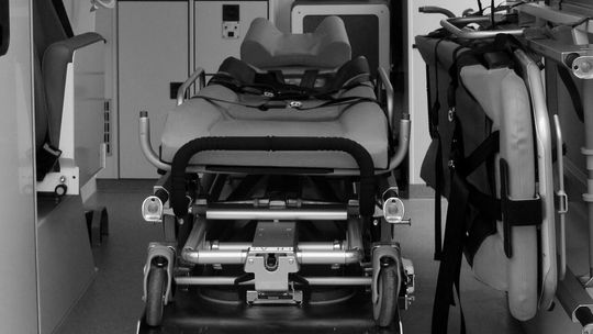 Białka, nzk, nagłe zatrzymanie krążenia, reanimacja że odcinek resuscytacja oddechowa, akcja ratunkowa w Białce, powiat suski, tragiczna wiadomość