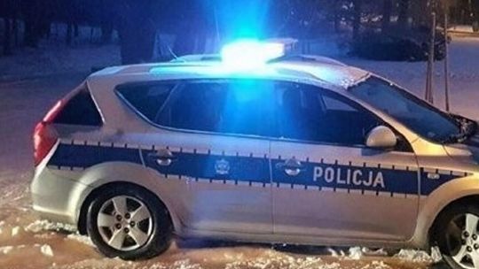 Oświęcim, akcja zima, mężczyzna zatrzasnął się w przenośnej toalecie, dramatyczna walka o życie w Oświęcimiu, reakcja mieszkańców uratowała mężczyznę