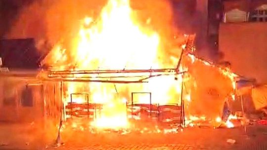 Zakopane, Krupówki, akcja gaśnicza na krupówkach, dwie kobiety reanimowane