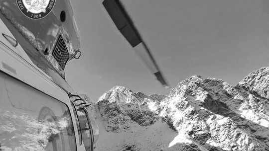 TOPR, śmigłowiec TOPR, tragedia w Tatrach, śmierć turysty w Tatrach, Podhale, powiat tatrzański, tatrzańskie ochotnicze pogotowie ratunkowe