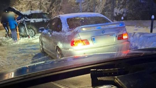 Drift, Zakopane, droga nad morskie oko, zabrane dowody rejestracyjne, na sygnale, funkcjonariusze policji, policja