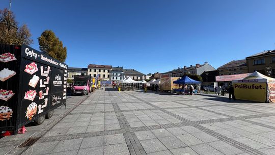 Food trucki już tu są! Na nowotarskim Rynku wystartował Street Food Polska Festival