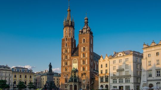 Gibała robi porządek w magistracie. Sześć departamentów do likwidacji