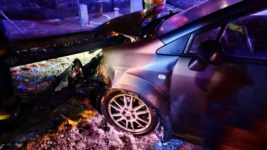 Trasa S7, Miechów, widoma, MOP widoma, powiat krakowski, na sygnale, trudne warunki na drogach, wypadek drogowy, akcja ratunkowa