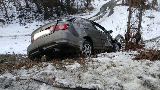 Pcim, wypadek w Pcimiu, powiat myślenicki, na sygnale, wypadek drogowy, wypadek samochodowy, jedna osoba ranna, jedna osoba poszkodowana