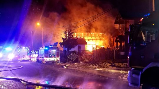 Malec, powiat oświęcimski, pożar stodoły, pożar zabudowań gospodarczych, OSP malec, strażacy, zastępy straży pożarnej, akcja gaśnicza w powiecie oświęcimskim