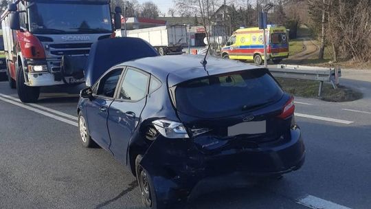 Tymowa, DK75, powiat brzeski, na sygnale, wypadek drogowy, zderzenie samochodów, akcja ratownicza