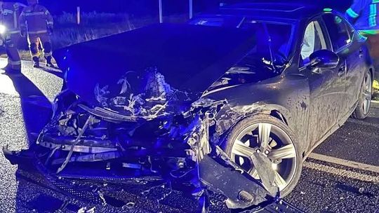 Kornatka, powiat myślenicki, zderzenie samochodu osobowego z ciężarowym, wypadek drogowy, na sygnale, akcja ratownicza, akcja ratunkowa