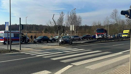 Bolesław, powiat olkuski, karambol czterech samochodów, zderzenie czterech samochodów, trzy osoby ranne, dk94, Małopolska, Śląsk