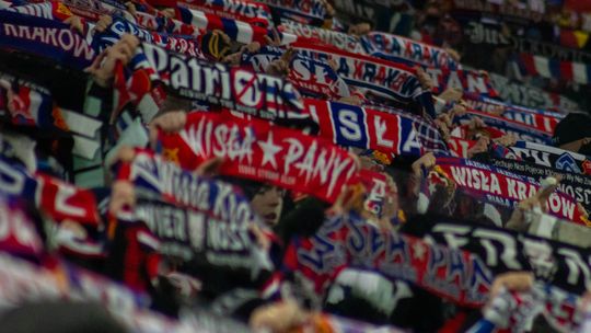 Śląsk Wrocław, Wisła Kraków, Betclic 1 Liga, piłka nożna, bojkot kibiców Wisły Kraków, biała gwiazda, Wrocław, kibice Wisły Kraków nie zostaną wpuszczeni na mecz