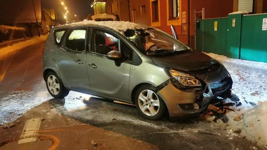 Nowy Targ, Podhale, powiat nowotarski, akcja ratunkowa, wypadek drogowy, kolizja drogowa