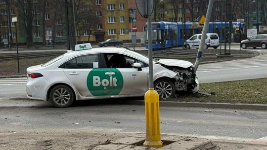 Rondo Hipokratesa, Nowa Huta, kolizja na rondzie Hipokratesa, Kraków, kolizja drogowa, na sygnale