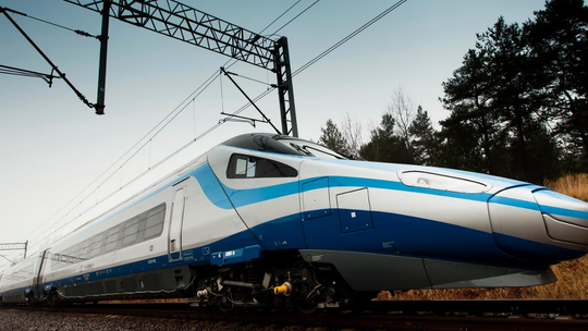 Kosmiczny internet w Pendolino. Pasażerowie na trasie Kraków – Warszawa testują nowe rozwiązanie
