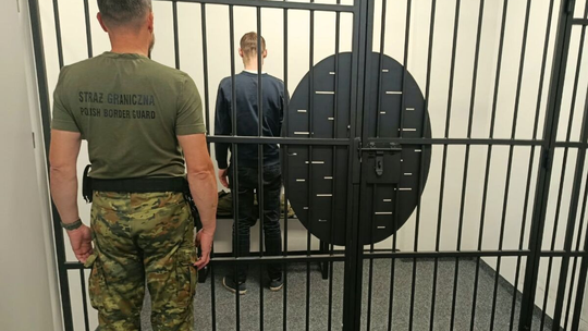 Kradzieże, narkotyki i przemoc domowa. Czworo obywateli Ukrainy deportowanych z Polski