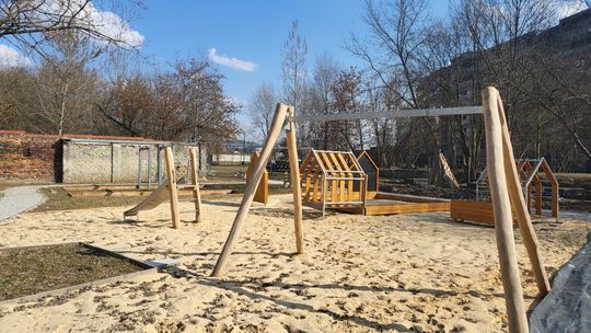 Nowe oblicze Parku Stacja Wisła. Inkluzywny plac zabaw i zielona rewolucja w Krakowie