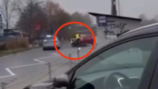 Pościg, Kraków, pościg w Krakowie, 19-latek uciekał przed policją, zatrzymanie 19-latka, policja, akcja policji, na sygnale