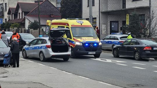 Wolbrom, potrącenie pieszej w Wolbromiu, potrącenie pieszej, piesza wdarła na jezdnię, wypadek drogowy