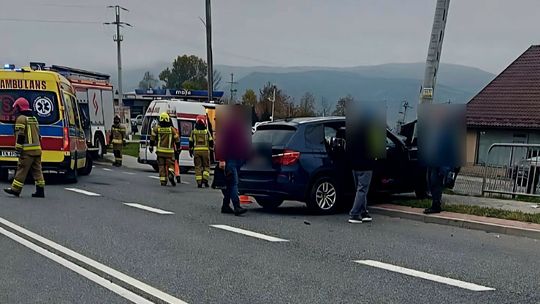 Poważny wypadek na DK 28 w miejscowości Wysokie. 20-latek w stanie ciężkim
