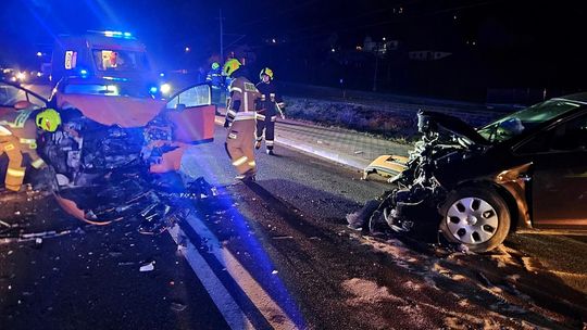Barcice, wypadek w barcicach, wypadek w powiecie nowosądeckim, trzy osoby ranne wypadku na drodze krajowej, sądecczyzna