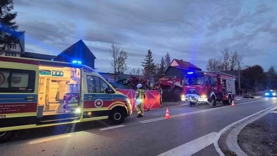 Poważny wypadek w Cichem. Motocyklista trafił do szpitala śmigłowcem LPR [FOTO]