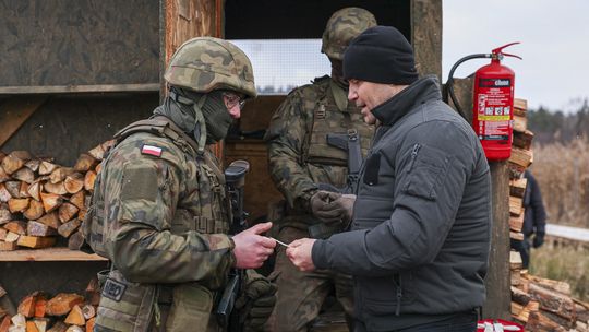 Prezydent Karol Nawrocki, prezydent RP, kancelaria prezydenta, Karol Nawrocki, wizyta na granicy polsko-białoruskiej, wigilijna wizyta prezydenta Karola Nawrockiego na granicy