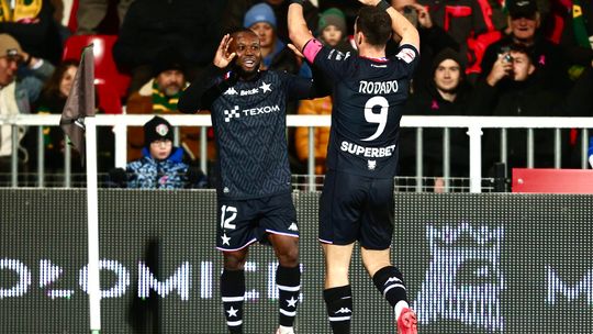 Wisła Kraków, Puszcza Niepołomice, Betclic 1 Liga, piłka nożna, piłkarskie emocje, Wisła rozbiła w Niepołomicach Puszczę, Maciej Kuziemka, Angel Rodado