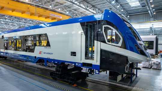 NEWAG, powiat nowosądecki, Sądecczyzna, Nowy Sącz, produkcja pociągów hybrydowych, pociąg hybrydowy, PKP Intercity