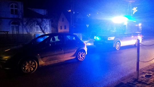 Maków Podhalański, powiat suski, pijany kierowca uderzył w karetkę pogotowia, karetka pogotowia ratunkowego, ratownicy medyczni, ucieczka nietrzeźwego kierowcy, mężczyzna miał prawie trzy promile alkoholu