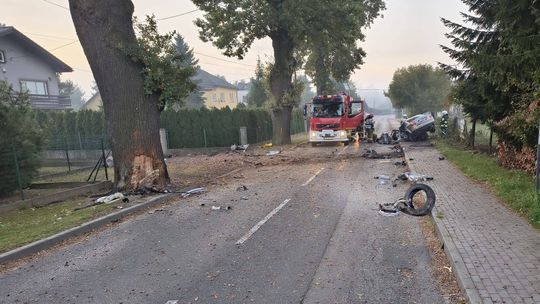 Śmiertelny wypadek w Skidziniu. Nie żyje 20-letni kierowca Audi