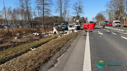 DK94, Pogórska Wola, Tarnów, powiat tarnowski, tragiczny wypadek drogowy, nie żyje 26-letni kierowca, 26-letni kierowca zmarł na miejscu