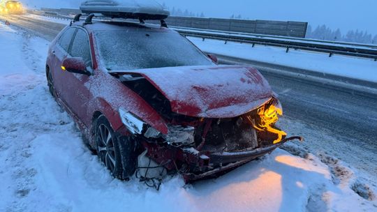 Rdzawka, Zakopianka, wypadek drogowy, kolizja drogowa, na sygnale, akcja ratunkowa, akcja ratownicza