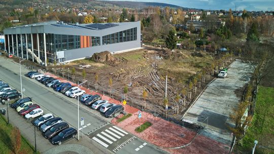 Krzeszowice, baseny w Krzeszowicach, powiat krakowski, budowa basenów, obiekt pływacki na terenie gminy Krzeszowice