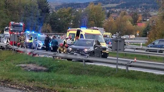 Wypadek na Zakopiance w Chabówce. Motocyklista trafił do szpitala [ZDJĘCIA]