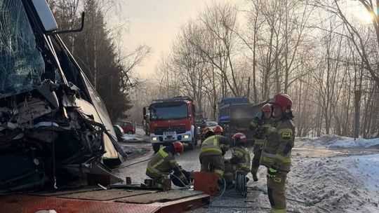 Sądecczyzna, wypadek autobusu, zderzenie autobusu, powiat nowosądecki, Krużlowa Wyżna