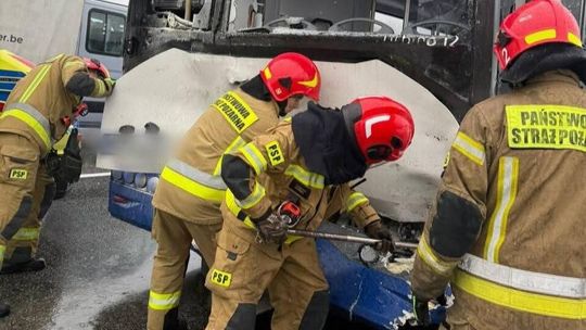 Zakopianka, gaj, miejscowość gaj, zderzenie autobusu MPK z ciężarówką na Zakopiance, paraliż komunikacyjny na Zakopiance, wypadek drogowy, cztery osoby ranne