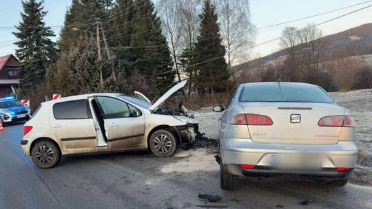 Łętownia, wypadek, wypadek drogowy, kolizja drogowa, powiat suski, na sygnale, akcja ratunkowa