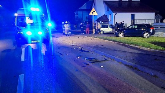 Żdżary, powiat dąbrowski, Dąbrowa Tarnowska, wypadek drogowy, zderzenie dwóch samochodów osobowych, dwóch kierowców w szpitalu