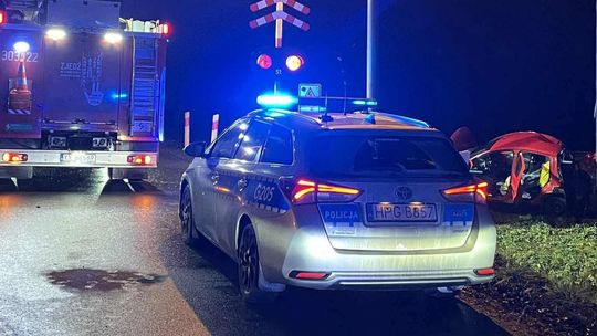 Mydlniki, zderzenie samochodu z pociągiem ska, wypadek w Krakowie, ulica Zygmunta Starego w Mydlnikach