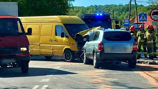 Na zdjęciu miejsce zderzenia pojazdów w Marszowicach