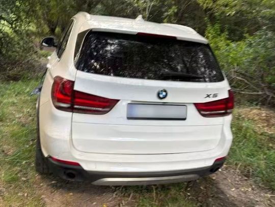 19-latek uciekał BMW przed policją po krakowskim Ruczaju. Chciał potrącić policjanta!