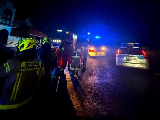 Rozdziele, powiat bocheński, akcja poszukiwawcza, straż pożarna, mężczyzna zgubił się w lesie, strażacy, policjanci