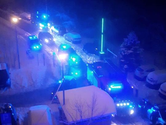 Nowa Huta, Kraków, zabójstwo w nowej hucie, zabójstwo kobiety, śmierć kobiety, łąki Nowohuckie, na sygnale, zdarzenie kryminalne, policja