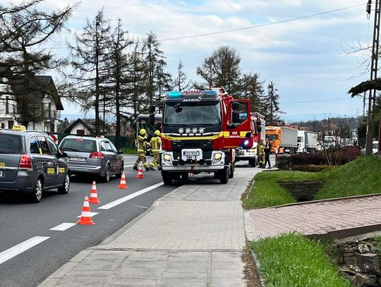 Akcja ratunkowa przy trasie Kraków-Olkusz. Interwencja śmigłowca LPR