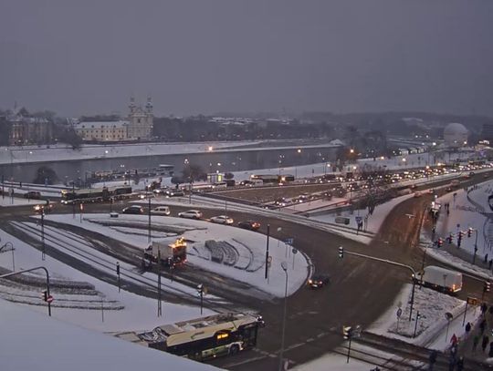 Kraków, śnieżyca w Krakowie, intensywne opady śniegu w Krakowie, pasażerowie MPK zaskoczenie zimą, atak zimy w Polsce