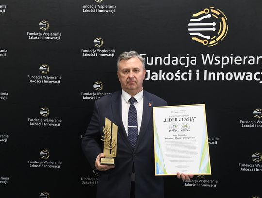 "Bezpieczna Gmina 2025" - Czekoladowy medal za 6150 złotych! Burmistrz Trzcionka mistrzem autopromocji (za nasze pieniądze)!