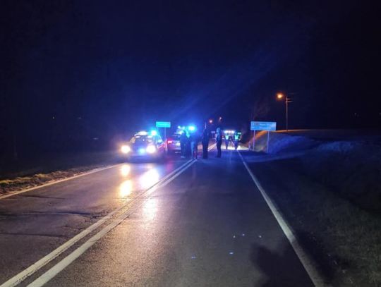 Bożonarodzeniowa tragedia w Przesławicach. Potrącony pieszy nie żyje [FOTO]