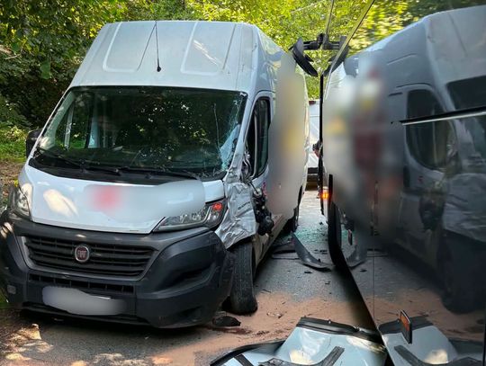 Bus zderzył się z autobusem w Balicach. Służby interweniowały na miejscu